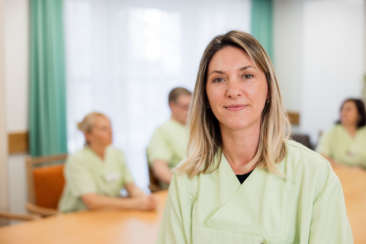 Betreuungskraft nach §43b