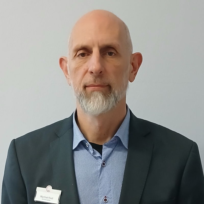 Manfred Riedl