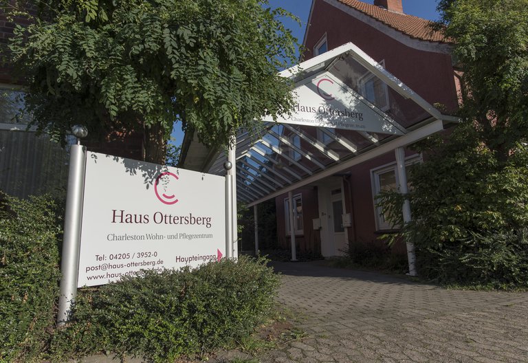 Eingang_Haus-Ottersberg.jpg
